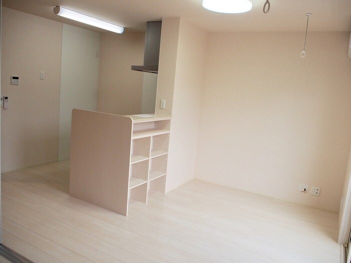 物件内観写真3　(101リビング)