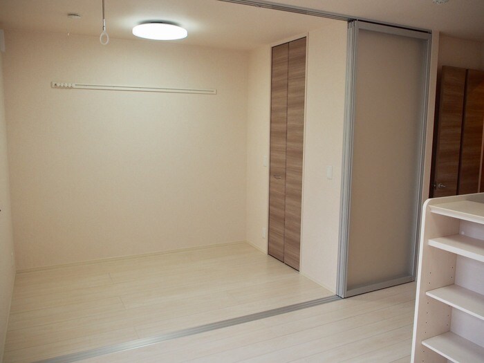 物件内観写真7　(洋室)