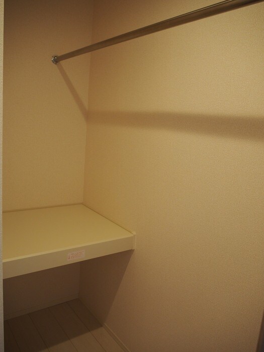 物件内観写真11　(ウォークインクローゼット)