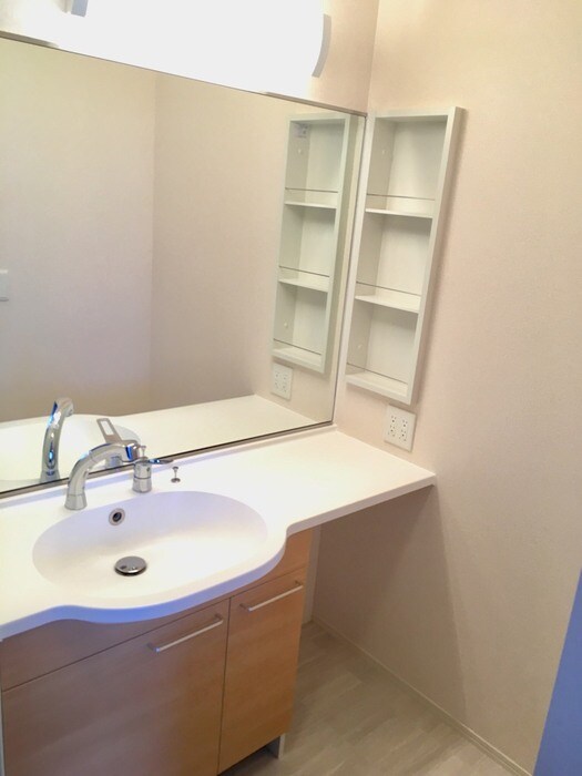 物件内観写真6　(洗髪洗面化粧台)