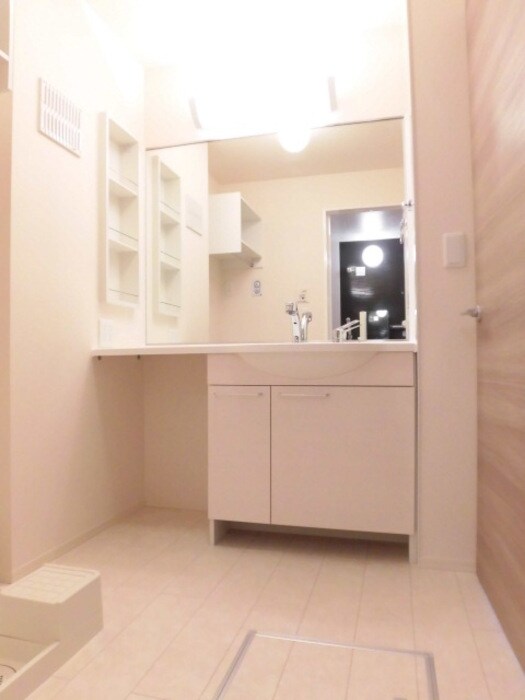 物件内観写真7　(洗面所)