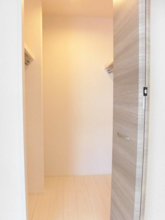 物件内観写真9　(ウォークインクローゼット)