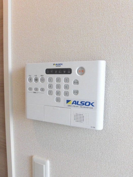 物件内観写真12　(ALSOK操作パネル)