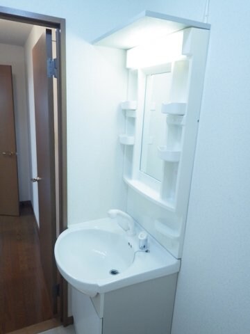 物件内観写真6　(洗髪洗面化粧台)