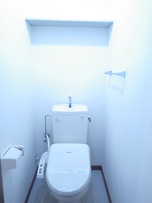 物件内観写真7　(温水洗浄便座付きトイレ)