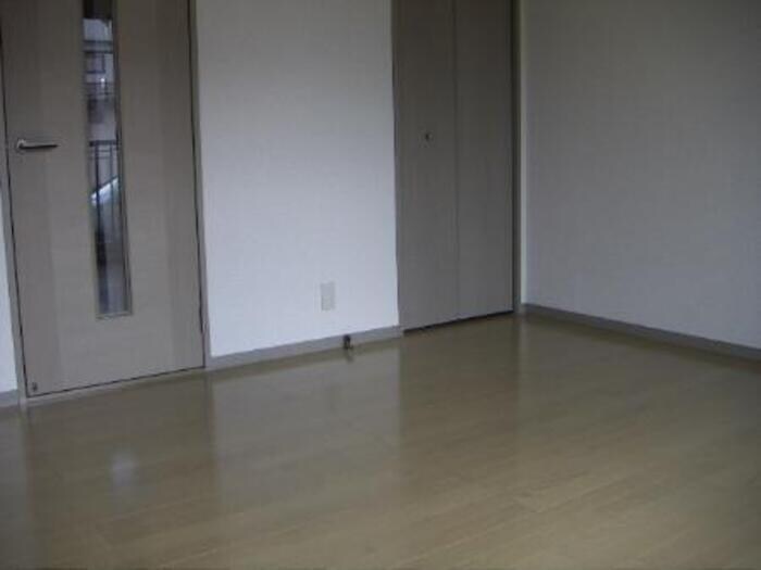 物件内観写真2　(洋室)