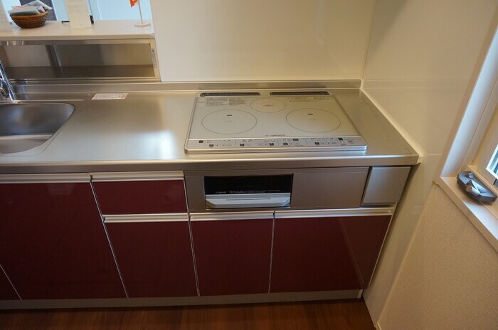 物件内観写真4　(3口IHコンロ)