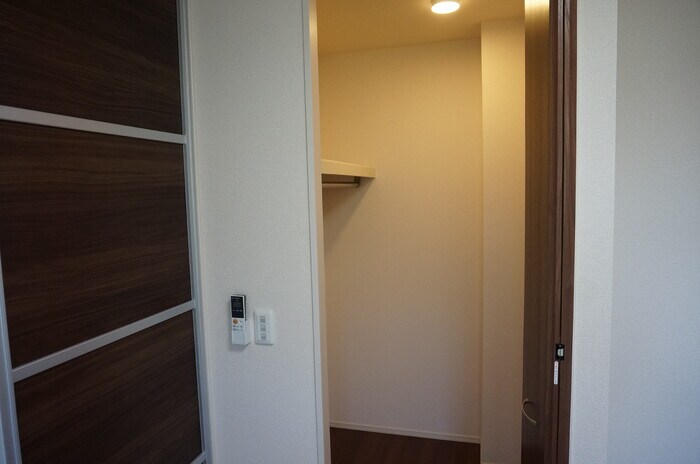 物件内観写真9　(ウォークインクローゼット)