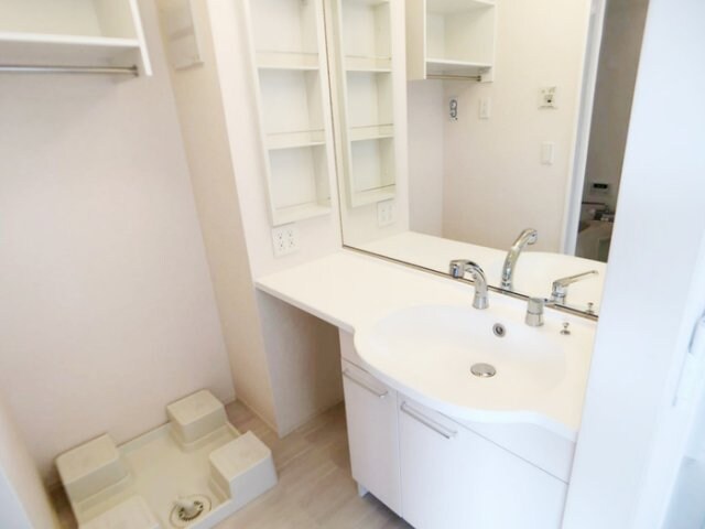 物件内観写真7　(洗面室)