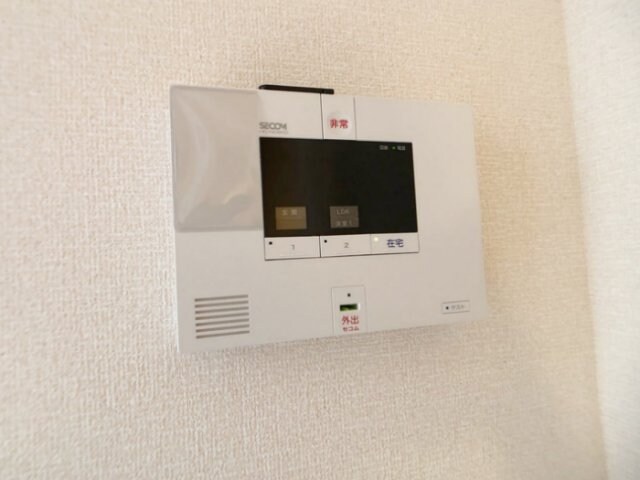 物件内観写真12　(セコム操作パネル)