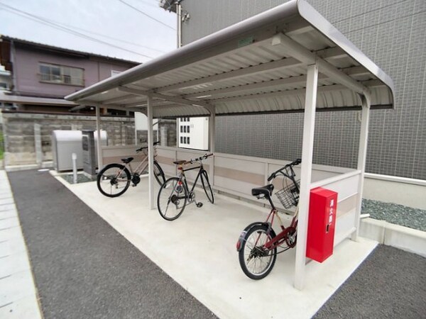 建物設備(駐輪場)