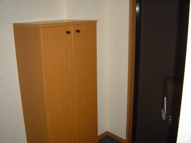物件内観写真18　(玄関)