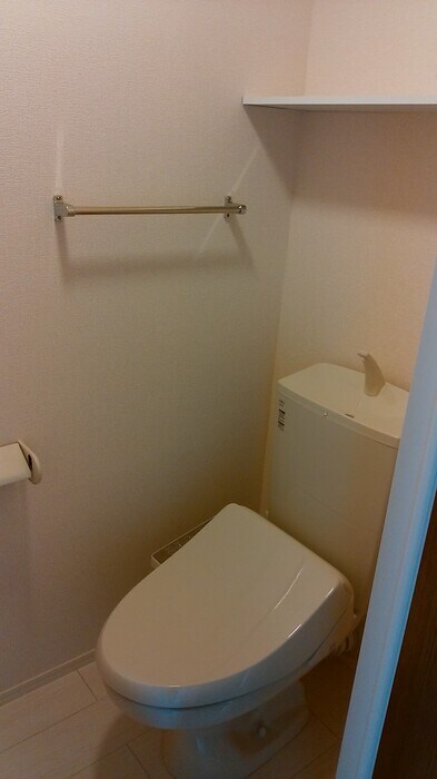 物件内観写真9　(トイレ)