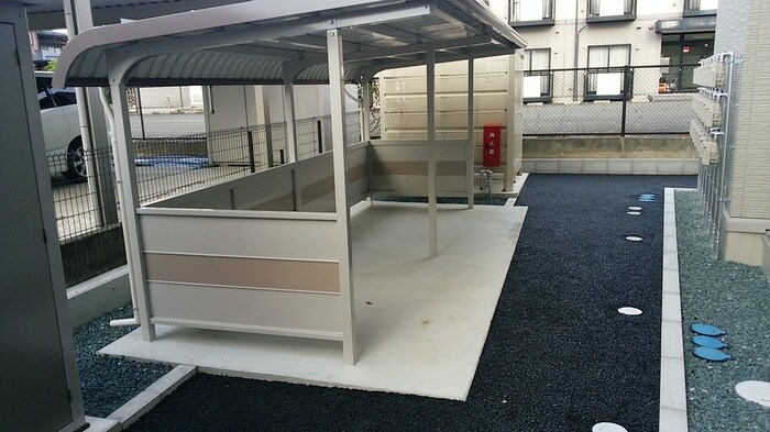 物件内観写真16　(駐輪場)