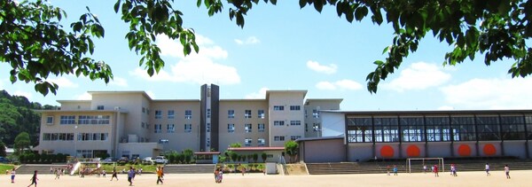 周辺環境(山形市立蔵王第一小学校 527m)