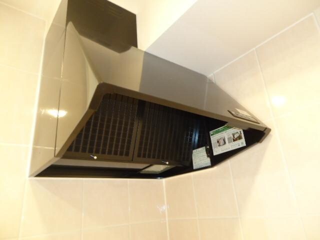 物件内観写真6　(キッチン換気扇(イメージ))