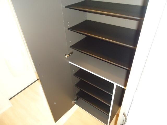 物件内観写真8　(下駄箱(イメージ))