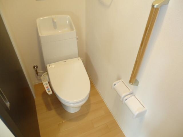 物件内観写真9　(シャワー付トイレ(イメージ))