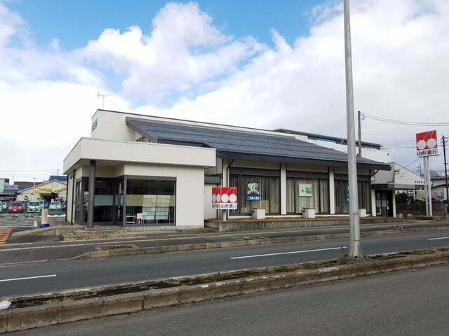 物件外観写真8　(山形銀行大学病院前支店 1.2km)