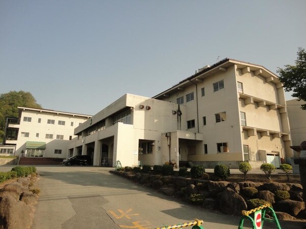 滝山小学校 0.5km