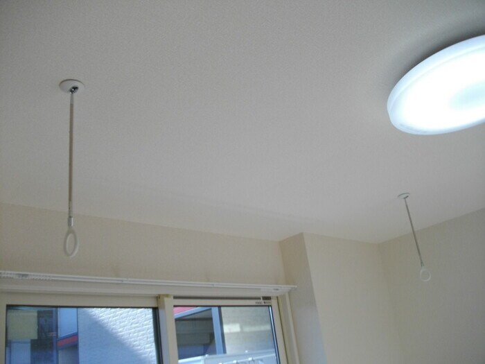 物件内観写真12　(室内物干)