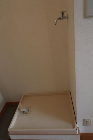 物件内観写真11　(洗濯パン)