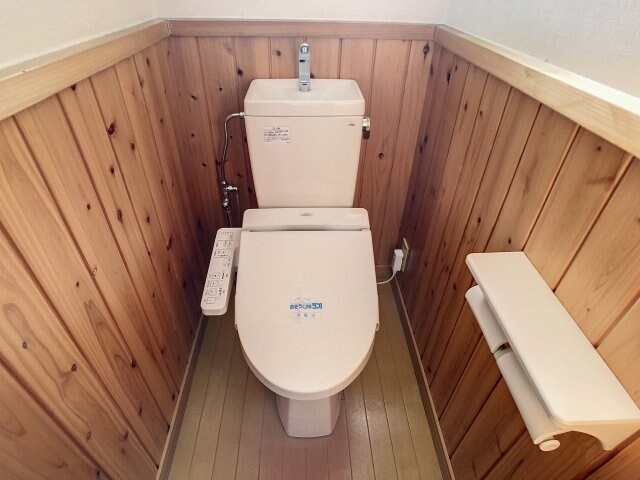 物件内観写真8　(コンパクトで使いやすいトイレです)
