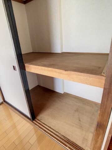 物件内観写真23　(収納豊富です)