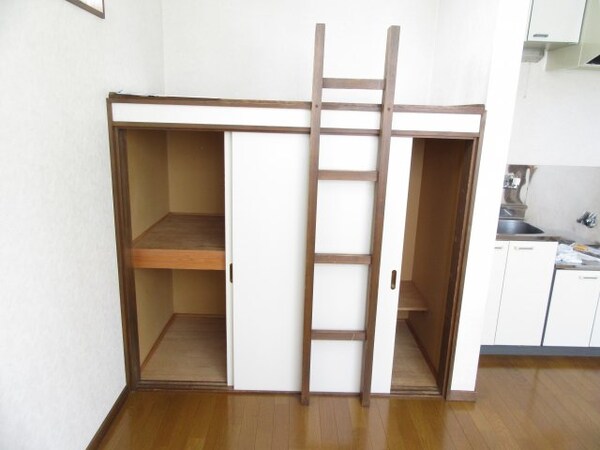 内装他