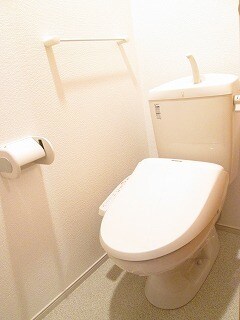 物件内観写真8　(トイレ)