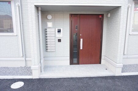 物件外観写真3　(エントランス オートロック)