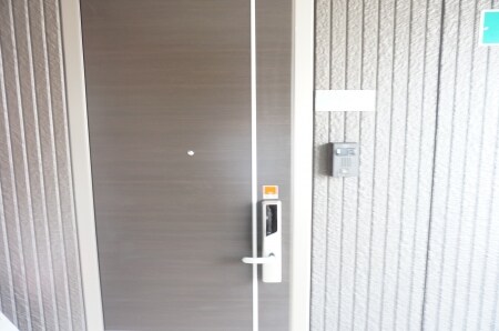 物件内観写真11　(ICｶｰﾄﾞｷｰ付玄関)