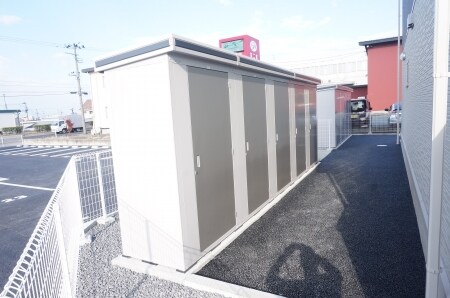 物件内観写真16　(専用物置)