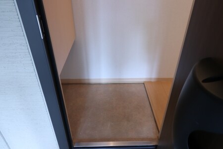 物件内観写真9　(玄関)