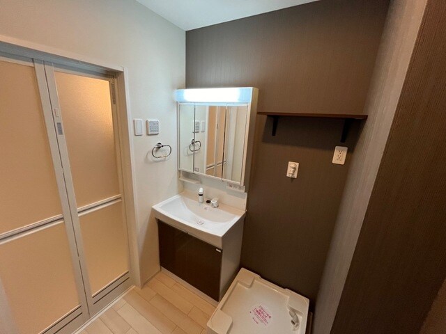 物件内観写真7　(洗髪洗面化粧台(イメージ))