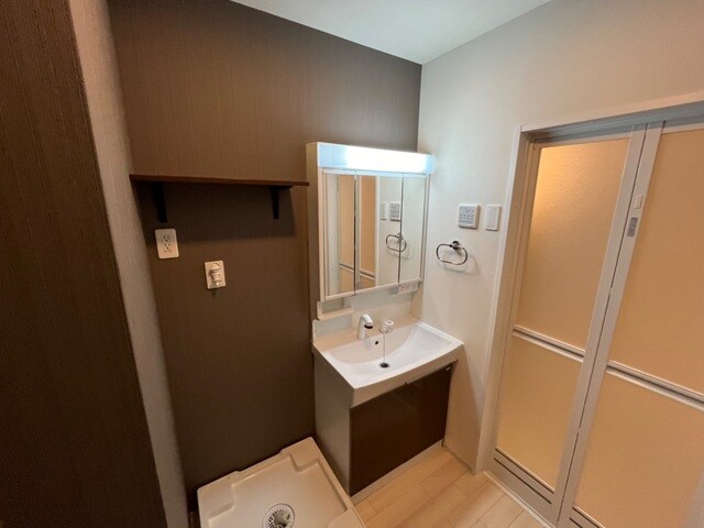 物件内観写真6　(洗髪洗面化粧台(イメージ))