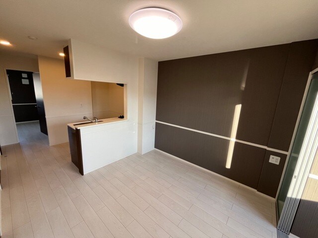 物件内観写真4　(リビング(イメージ))