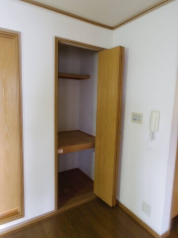 物件内観写真8　(収納)