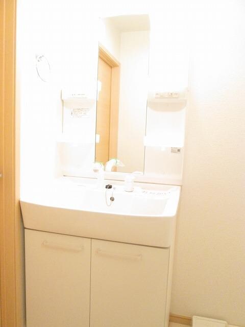 物件内観写真7　(洗面所)