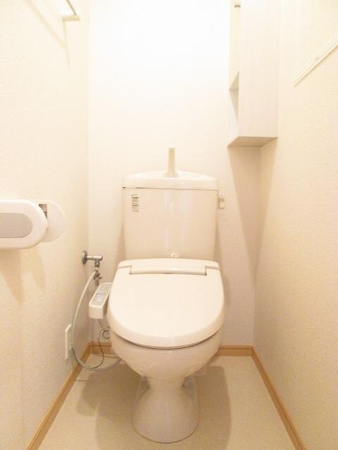 物件内観写真8　(トイレ)