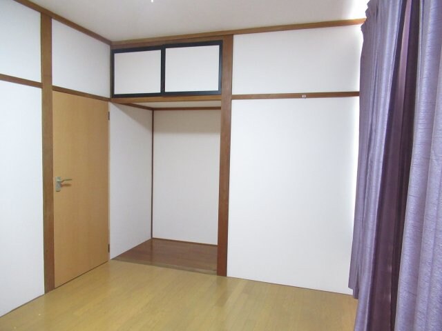 物件内観写真11　(きれいな洋室です)