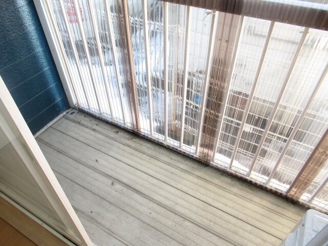 物件内観写真12　(バルコニーからの眺めを楽しみながら食事をしませんか)