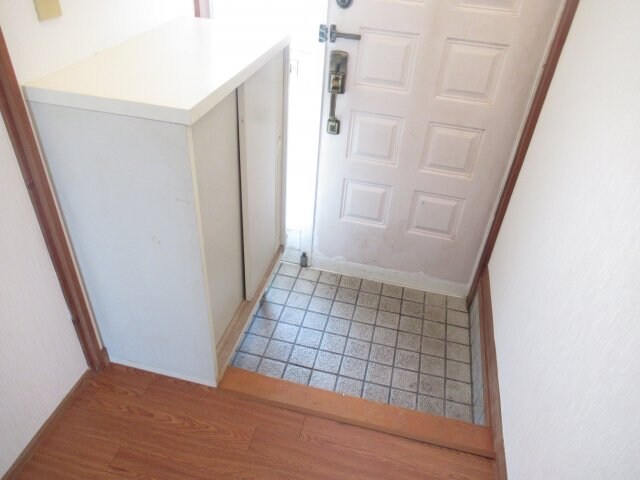 物件内観写真14　(シンプルで使いやすい玄関です)