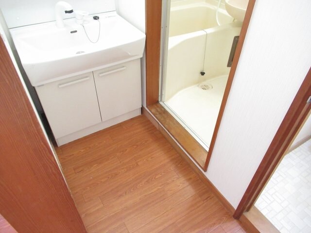 物件内観写真21　(コンパクトで使いやすい洗面所)