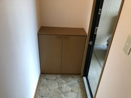 物件内観写真12　(玄関)