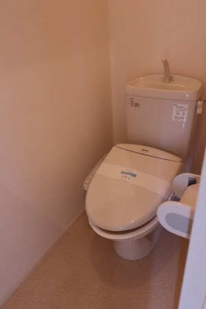 物件内観写真8　(トイレ)