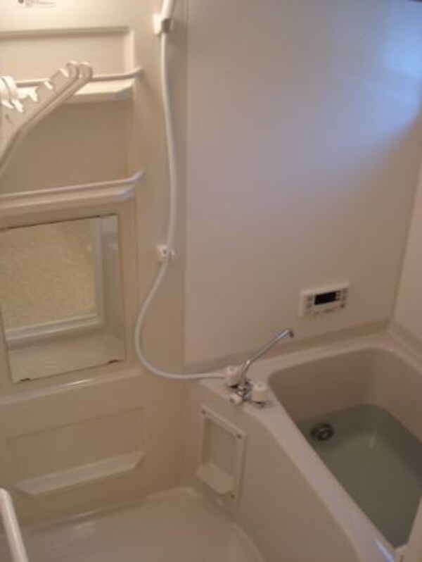 浴室(パルク オベルジーヌＡ105)