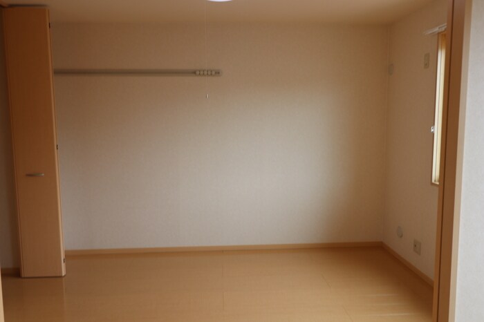 物件内観写真5　(洋室)