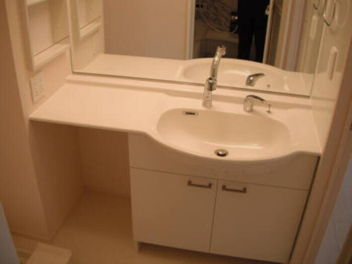 物件内観写真4　(洗髪洗面化粧台)