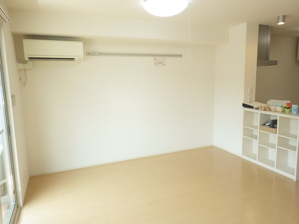 居室(エアコン付きのリビング)